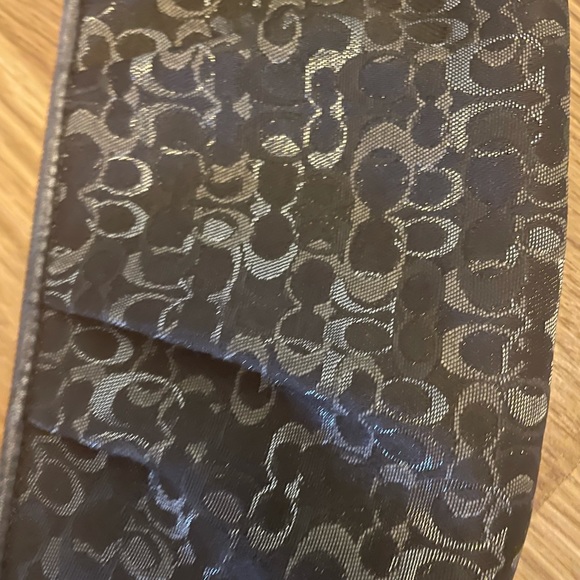 Coach wristlet and matching book keychain - Picture 3 of 7